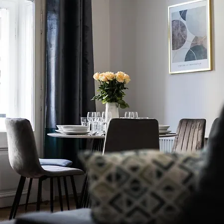 Διαμέρισμα Cracwow K8 No.2 *