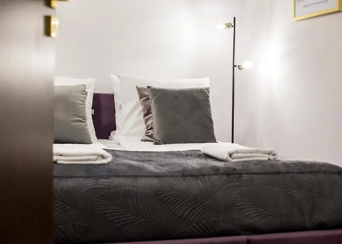 Cracwow K8 No.2 アパート *